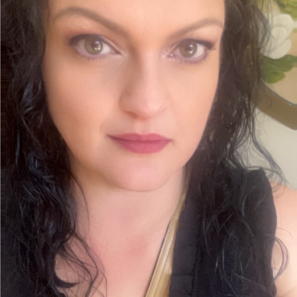 Meet your Posher, Marion